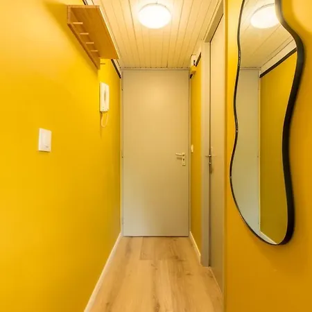 Equipped Studio With Parking * 투르쿠앵