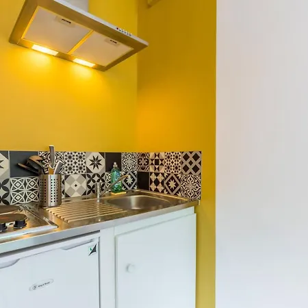Equipped Studio With Parking